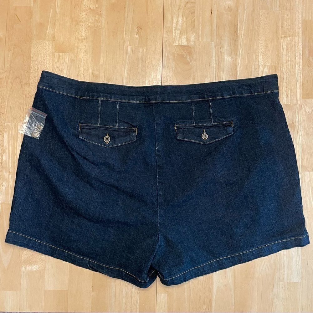 NWT - ModCloth Plus Sailor Style Denim Jean Shorts - Picture 2 of 3